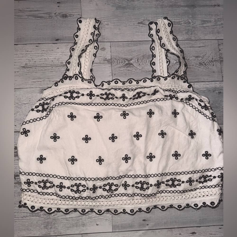 Abercrombie & Fitch embroidered crop top